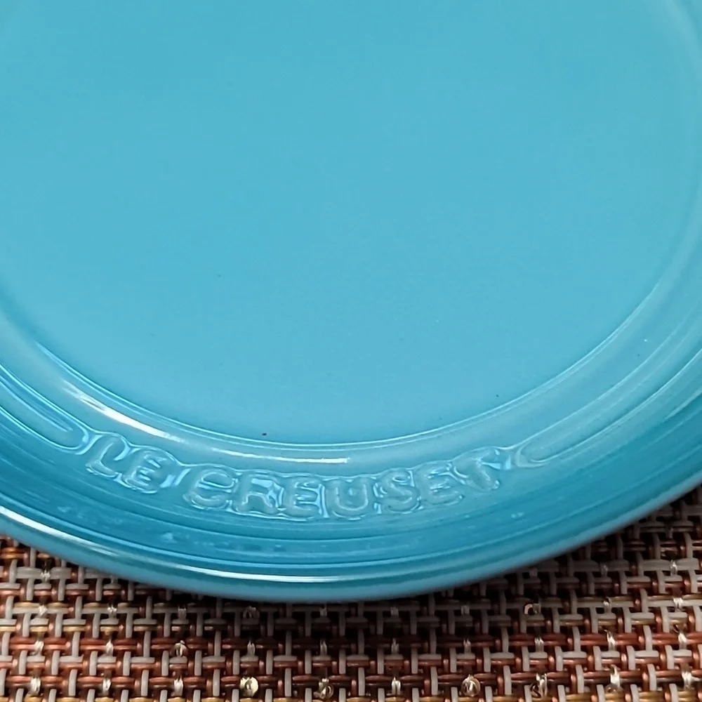 Le Creuset Round Spoon Rest, Caribbean, NWT - Picture 2 of 4